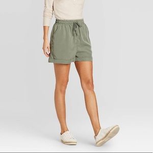 NWT olive green flowy shorts